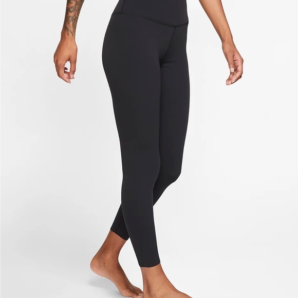 Nike Yoga Dri-FIT Luxe Women's High-Waisted 7/8 Infinalon Leggings - Picture 2 of 7